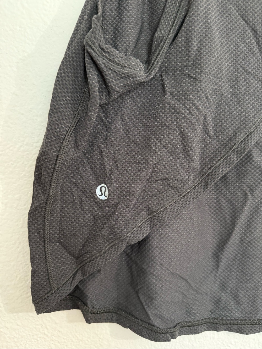 lululemon charcoal gray textured workout top